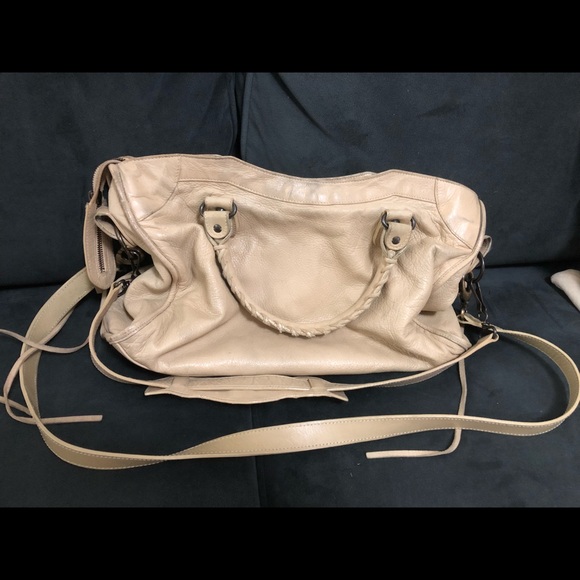 Authentic Balenciaga City Bag in Beige - Picture 2 of 8